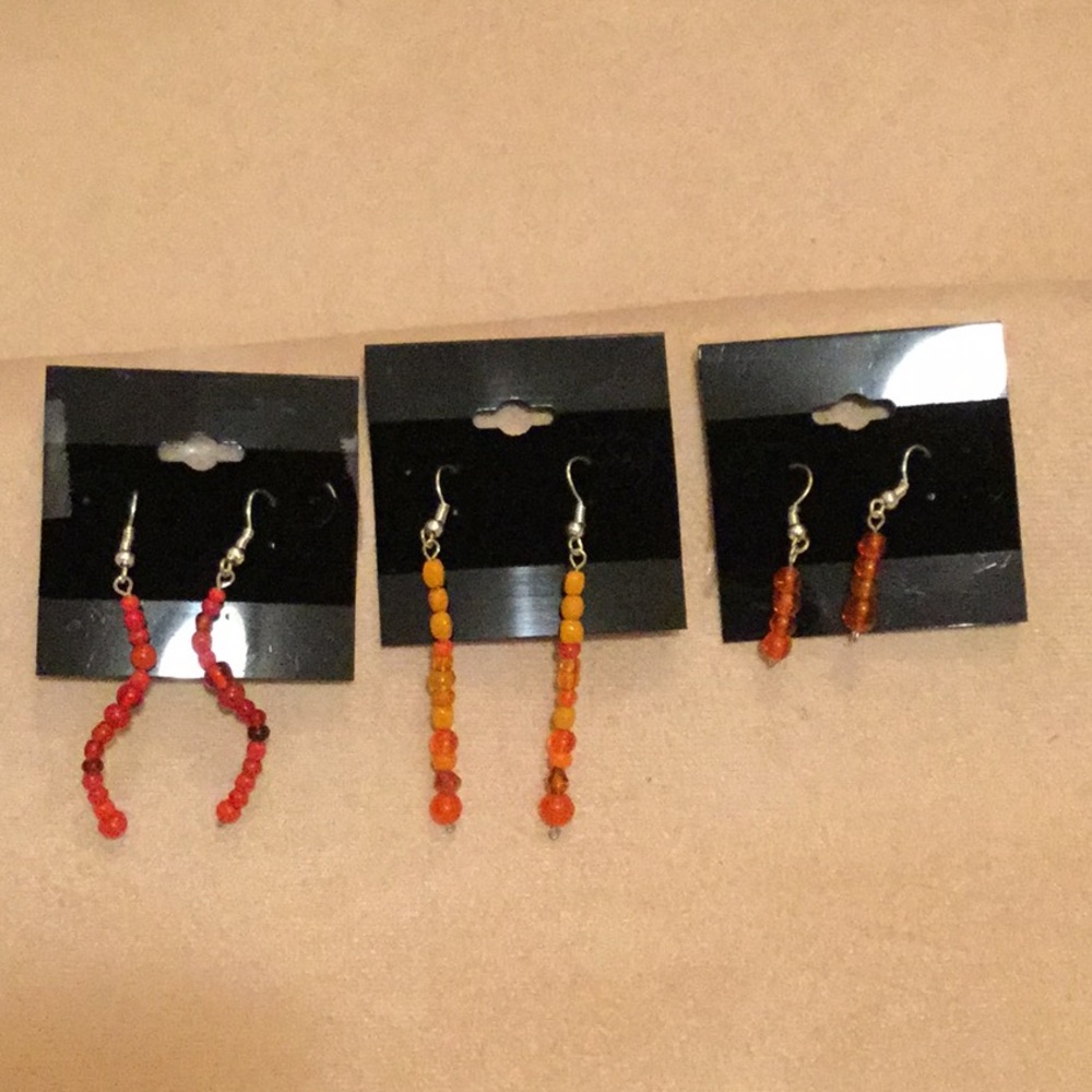 NEW🤪Glass bead earrings set of three